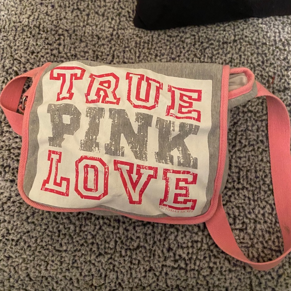 VS Pink purse